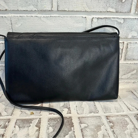 Black Faux Pebbled Leather 2 Compartment Envelope Shoulder Purse - Picture 2 of 6